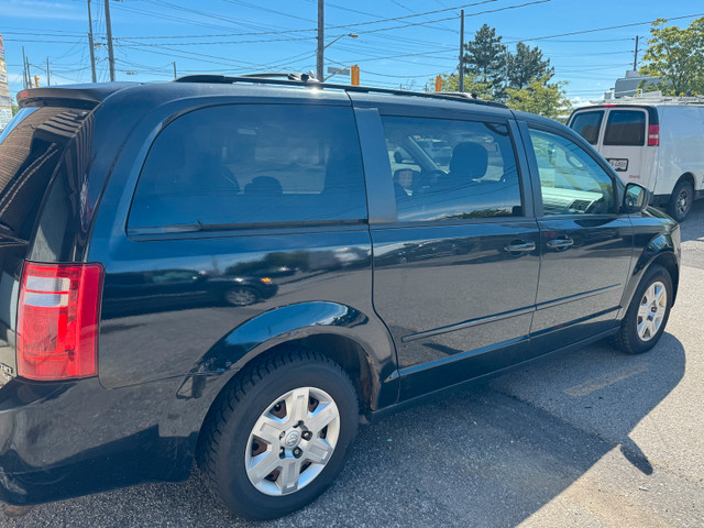 2010 Dodge Caravan SE – Reliable, Well Maintained, Ready to Go in Cars & Trucks in City of Toronto - Image 2
