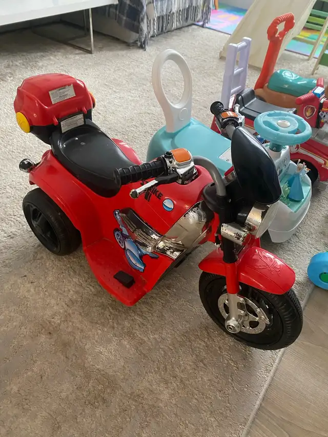 $10 Each - Baby/Toddler Walkers + Ride-On Toys in Toys in Oakville / Halton Region - Image 8