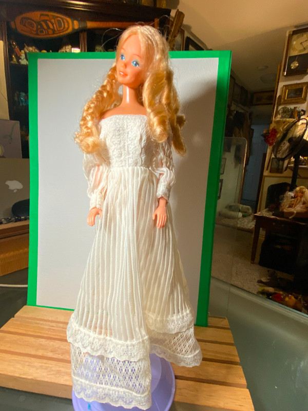 Vintage   Mattel Barbie Doll # 73 in Arts & Collectibles in Vancouver - Image 3