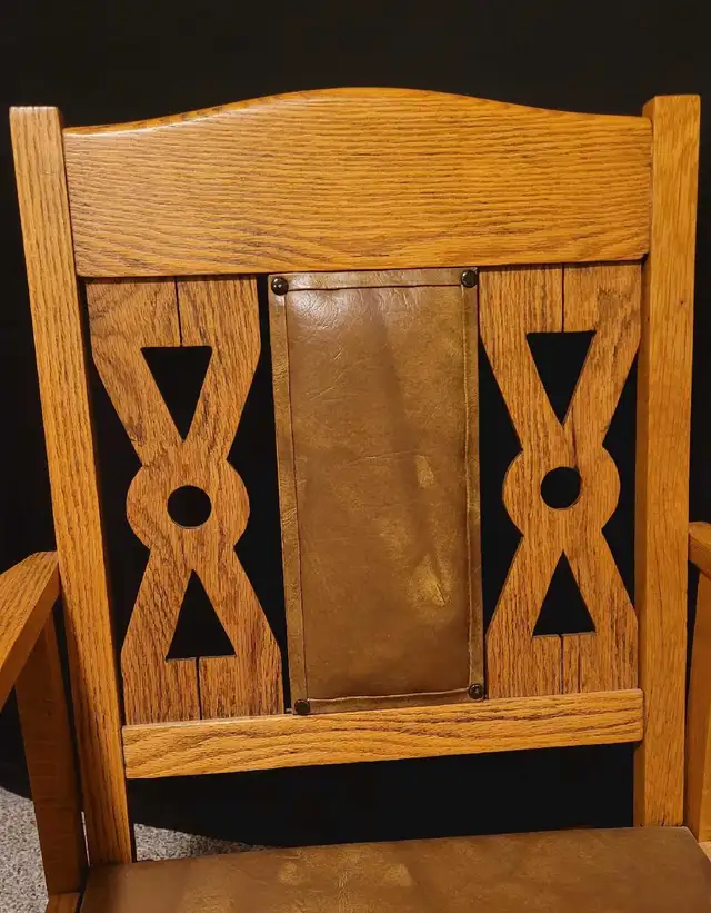 Oak Rocking Chair w/ Leather Seat & Back in Chairs & Recliners in Winnipeg - Image 5
