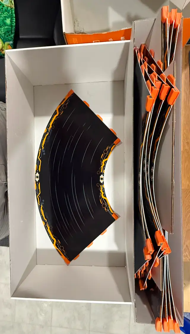 Anki Overdrive Starter Kit in Toys & Games in Hamilton - Image 3