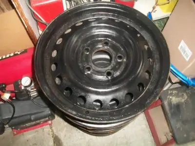 4 STEEL RIMS IN GOOD CONDITION , 114.3 X5 HONDA ,TOYOTA, HYUNDI