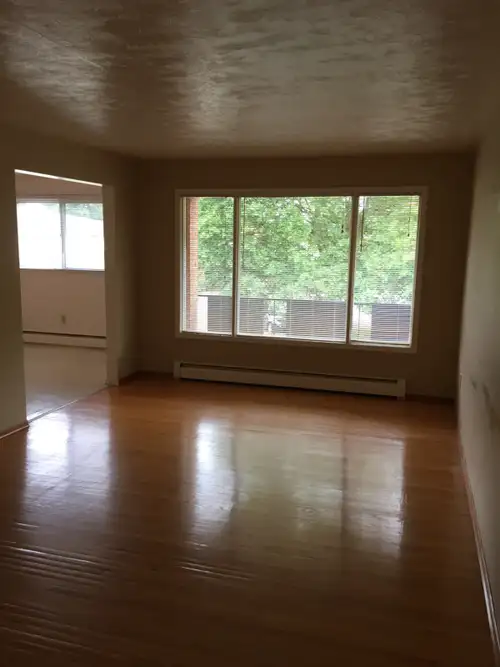 300 Erb Street West Waterloo Erb St. W. & University Ave., Waterloo This Property offers: On site la...