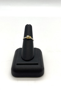18KT White & Yellow Gold Diamond Solitaire Ring w Appraisal $735
