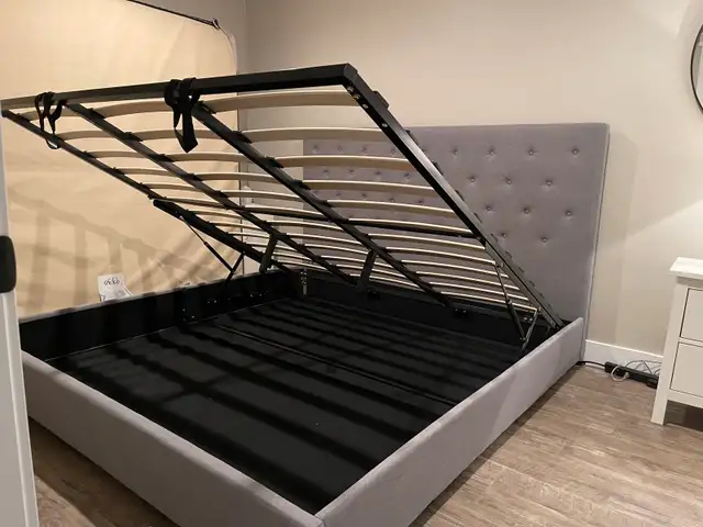 BNIB lift up storage bed with hydraulic lift  in Beds & Mattresses in Chilliwack - Image 8