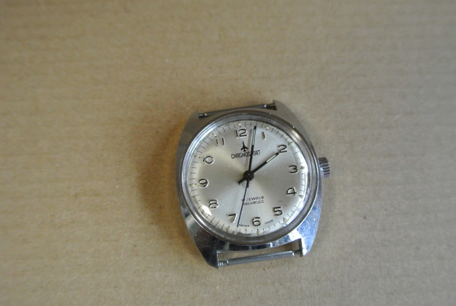 Vintage Chronosport manual winding Watch in Jewellery & Watches in Edmonton - Image 2
