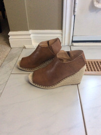 Women’s Wedge Shoes - Size 9