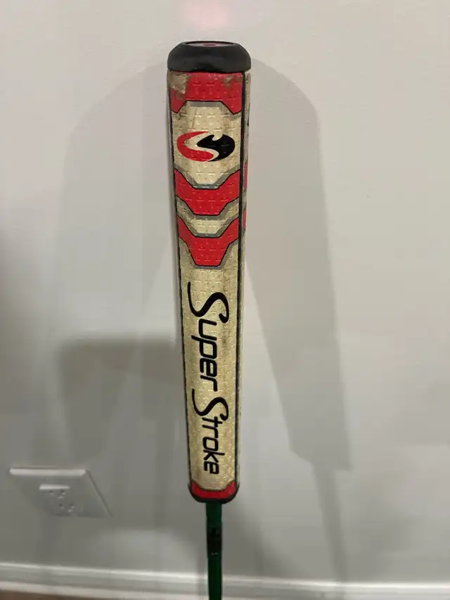 Taylor Made 33 “ putter in Golf in Ottawa - Image 4