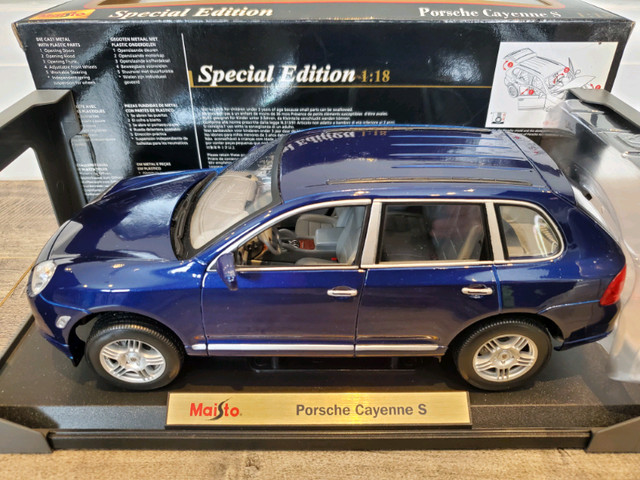 1:18 Diecast Maisto Porsche Cayenne S Blue Grey Interior SUV in Arts & Collectibles in Kawartha Lakes