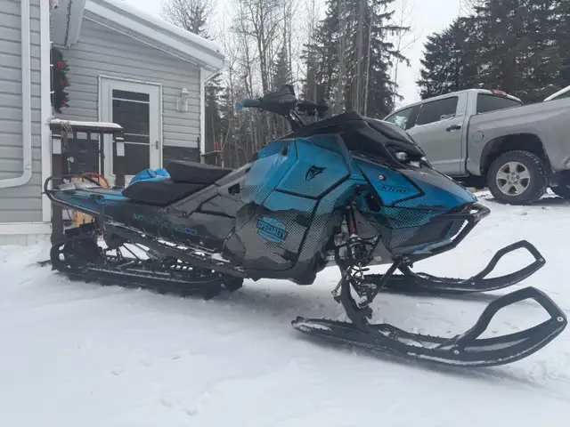 2023 summit expert 154 turbo  in Snowmobiles in St. Albert - Image 3
