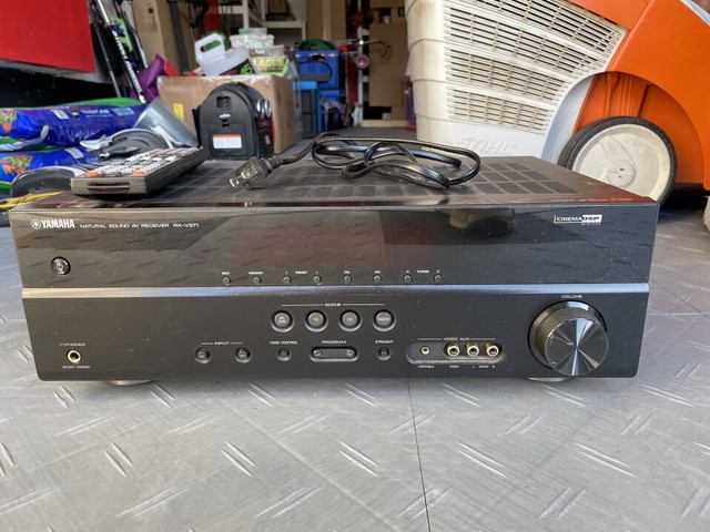 Yamaha RX-V371 A/V Natural Sound Receiver HDMI 5.1 Channel in General Electronics in Mississauga / Peel Region - Image 2