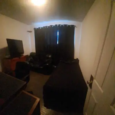 I have 2 furnished rooms available for compatable full-time working or full-time student males to Ed...