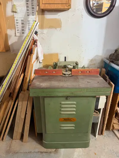 Busy Bee B702 Heavy Duty Wood Shaper + Accessories & Spindles, View more