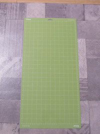 Cricut - 1 tapis StandardGrip vert 12 x 24 - NEUF