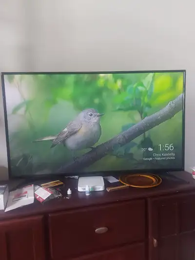 Television intelligent 43 pouces Insignia tres bon tele eta$70, View more