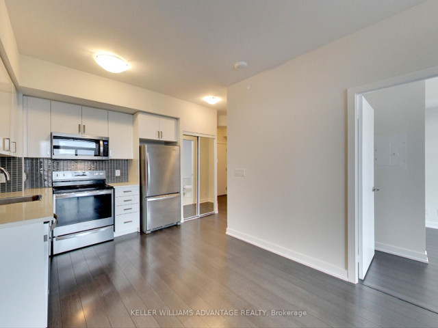 1 Bed/1 Bath Condo Steps to Eglinton West Station!! in Long Term Rentals in City of Toronto - Image 4