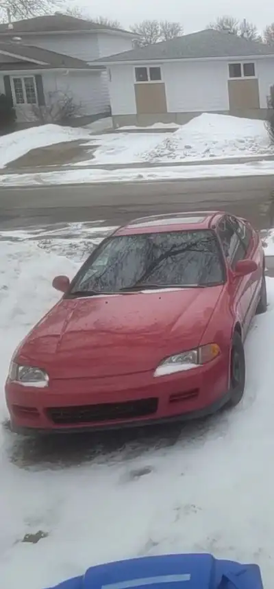 Great shape original owner, 197,000 km Interior is perfect. Automatic V TEC Tires 80% Sunroof works,...