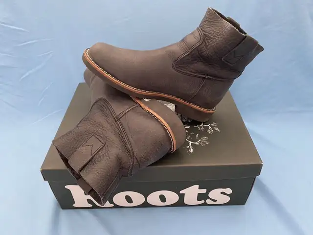 ROOTS Womens Leather Shorty Boot Tribe (size 6) in Women's - Shoes in Markham / York Region - Image 5