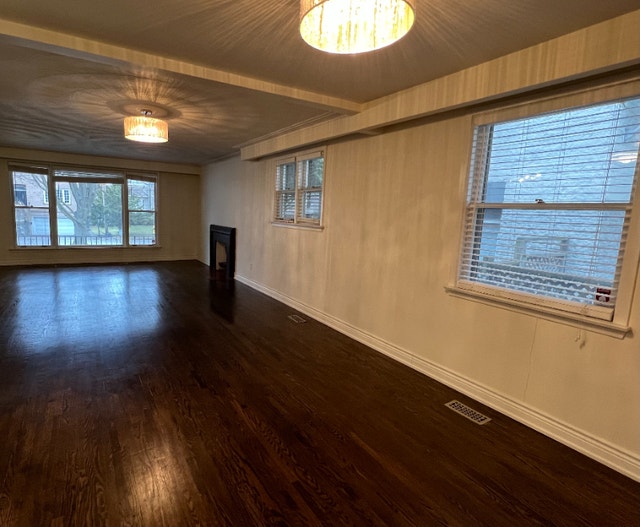 Beautiful Renovated Bungalow, Willowdale, North York Long Term