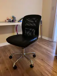 Computer Chair & Desk