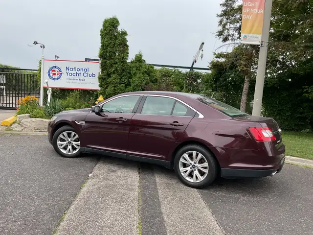 2011. Ford. Taurus.   Certified545693729638983682