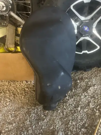 2017 Polaris snowmobile can new.