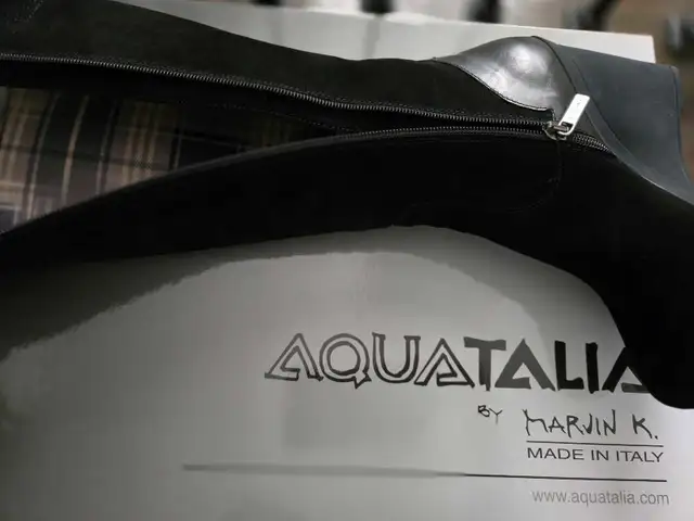 DESIGNER AQUATALIA SUEDE BOOTS  Made in ITALY in Women's - Shoes in City of Toronto - Image 3