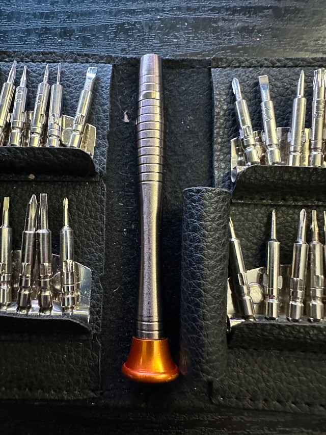 Precision Screwdriver Set in Hand Tools in Edmonton - Image 3