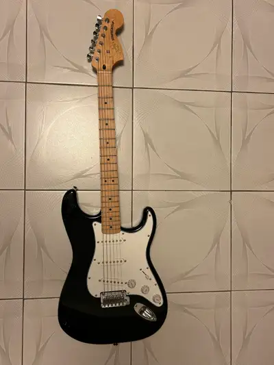 Squier Affinity Series Stratocaster with Bag, View more
