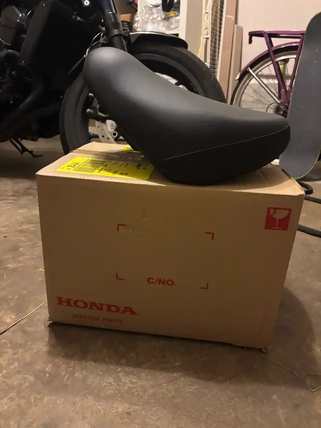 Honda Rebel 1100 OEM Comfort Seat 2025 in Street, Cruisers & Choppers in Kitchener / Waterloo - Image 5