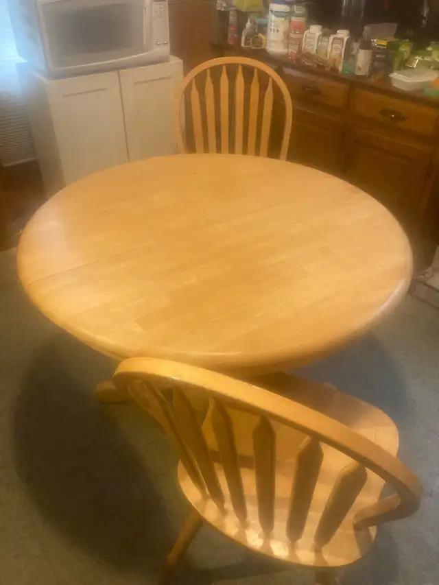 wooden table with 3 chairs in Dining Tables & Sets in Hamilton - Image 4