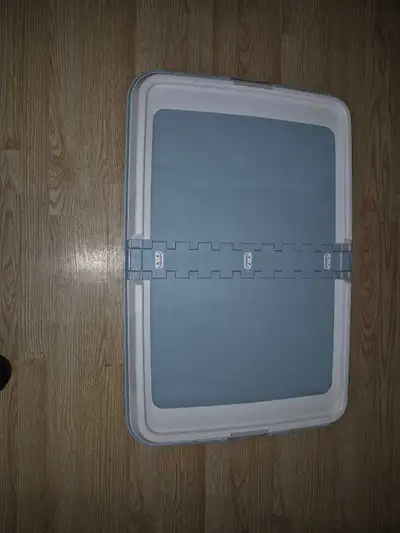 This was a great training aid for our dog when he was a puppy. It has been thoroughly cleaned. It ho...