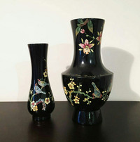 BRAND NEW - Gorgeous Black Flower Bird Art Bottleneck Vase Set
