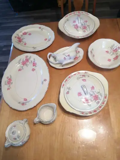 le tout a 90$ ou faites une offre je vends pour quelqu'un vous pouvez faire une offre et je vous rev...