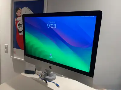 Apple iMac 27” Retina 5K (2020) - VESA Mount, View more