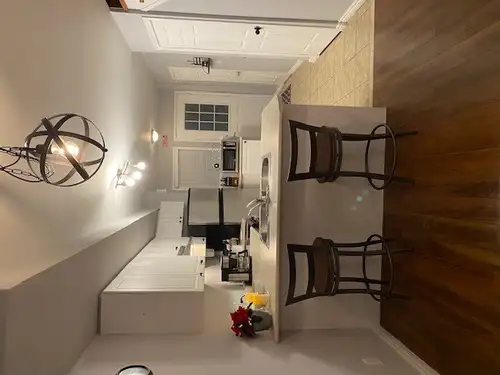 This stunning townhouse in beautiful Collingwood is Available for rent after November 1 st. Located...