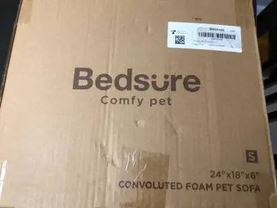 NEW Sealed Bedsure Comfy Pet Sofa (24"x18"x6"), View more