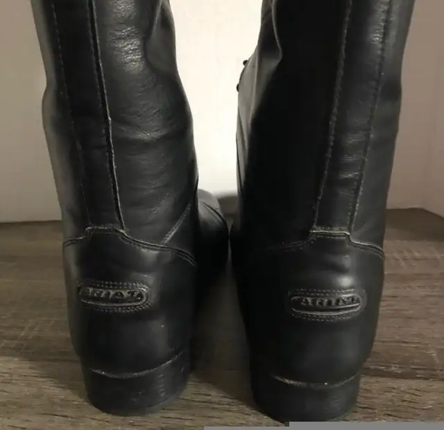 Ariat Womens Sz 8.5 Boots in Women's - Shoes in Kitchener / Waterloo - Image 8