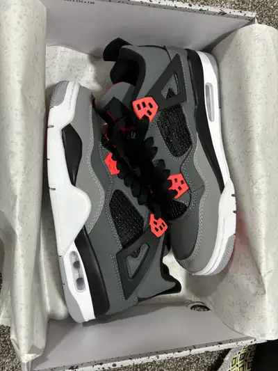 Air Jordan 4, View more