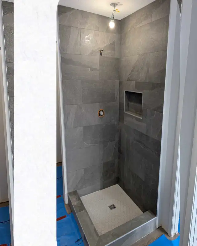 Tile installation 63005662572417122