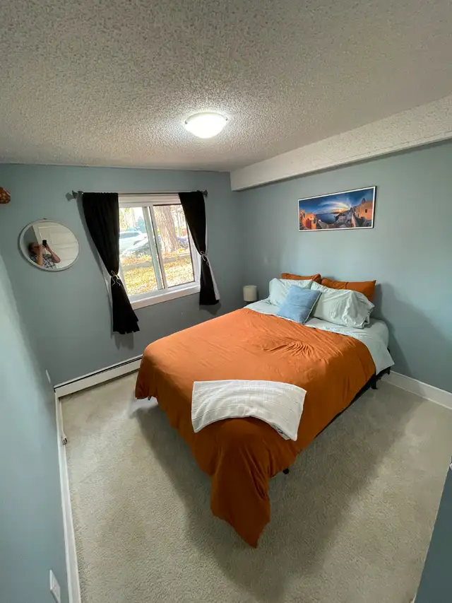 Furnished one-bedroom condo in City Park - includes utilities in Long Term Rentals in Saskatoon - Image 2