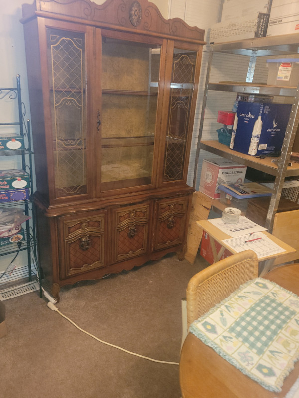 China Cabinet in Hutches & Display Cabinets in Markham / York Region