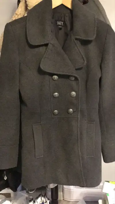 Still available if you can see this post. Machine washed on Jan 25, 2025. Colour: Medium to dark Gre...
