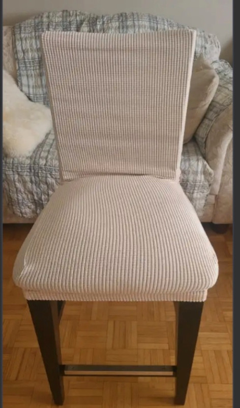 3 bar stools in Chairs & Recliners in Ottawa