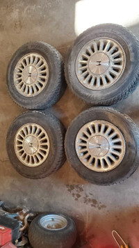 Set of 195/70r14 Wingard tires on Honda rims