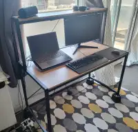 Computer/study desk in excellent condition