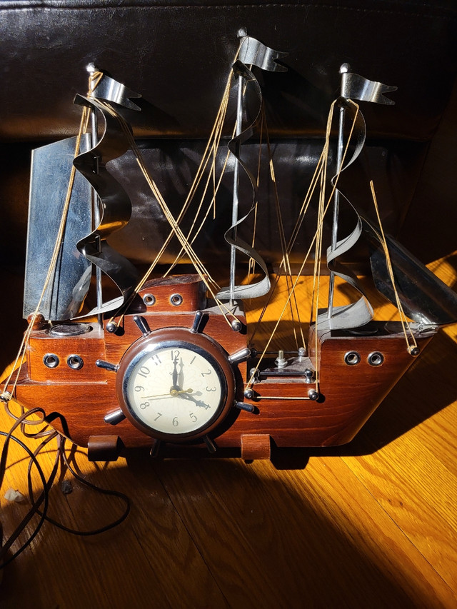 Ship clock lamp in Arts & Collectibles in St. Catharines