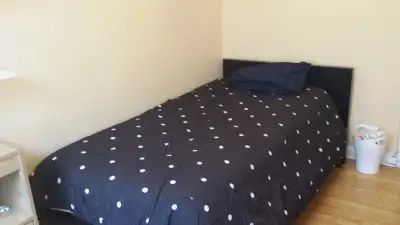Description  Private room -- warm, bright and soundproof  Fully furnished, fully equipped kitchen;...