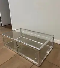 Display Cases With Keys 