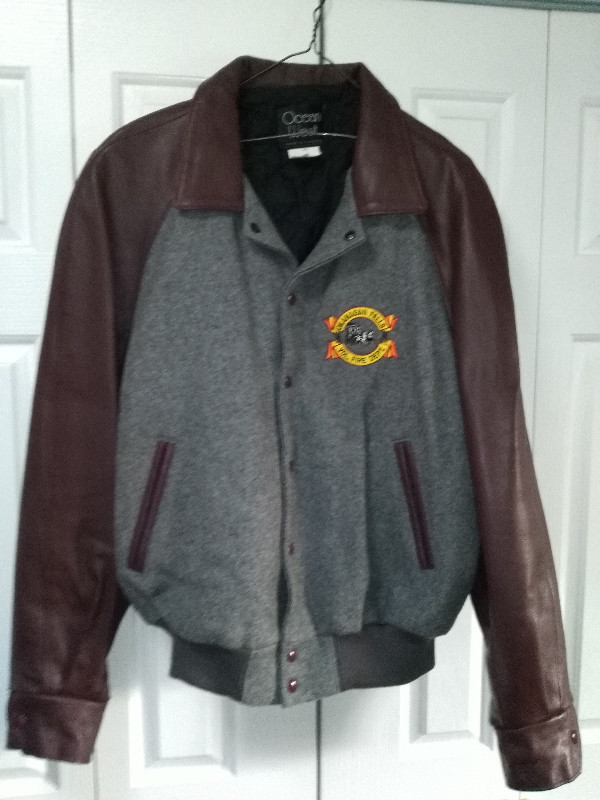 FIRE DEPT FIREFIGHTER'S EMBROIDERED JACKET!  WOOL & LEATHER Size in Men's in Sunshine Coast
